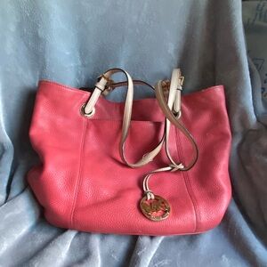 Michael Kors 38F2CTTT7L Jet Set Coral Pebbled Leather Large Tote Purse